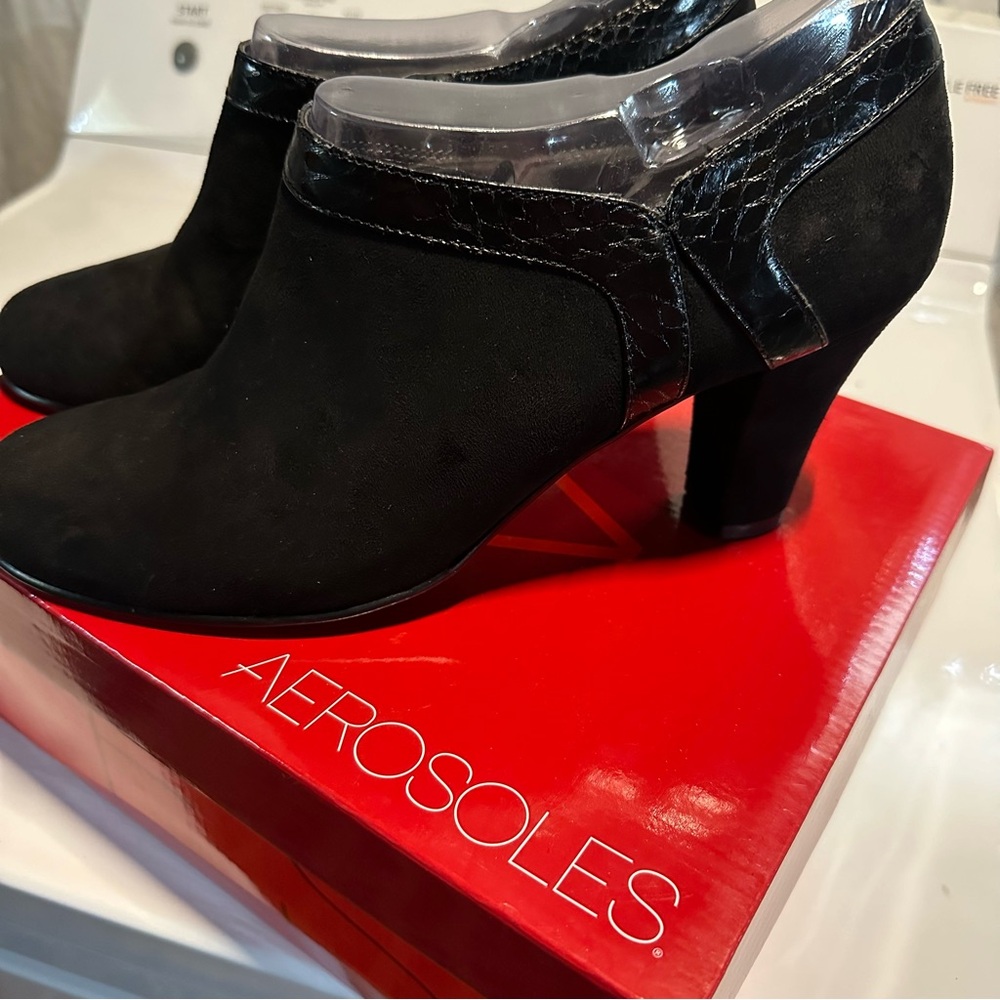 Aerosoles black dress booties